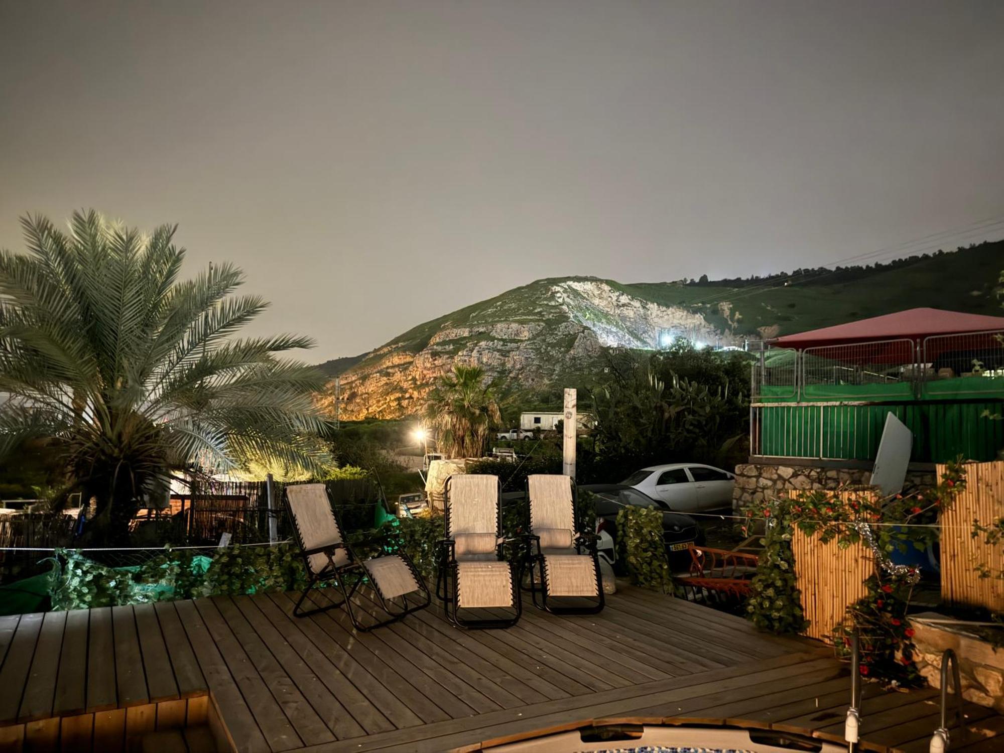 Ferienwohnung אחוזת מירבר Tiberias Exterior foto